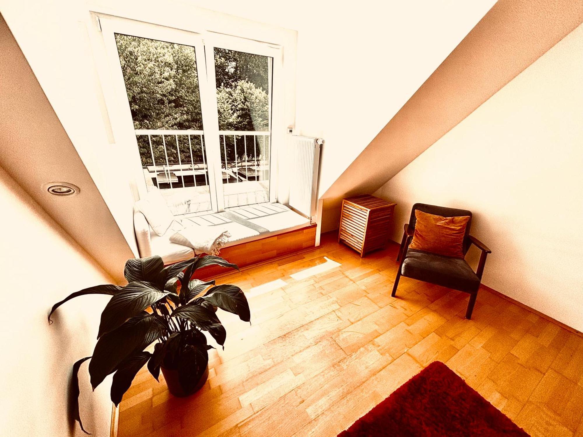 Messe, Uniklinikum, Grugapark - Charmante Wohnung Mit Dachterrasse In Guter Lage Essen Bagian luar foto